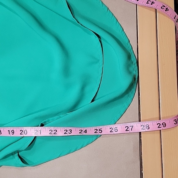 Mine Size S Green Ruched Side Cap Sleeve Blouse, Excellent Used Condition - Picture 9 of 11